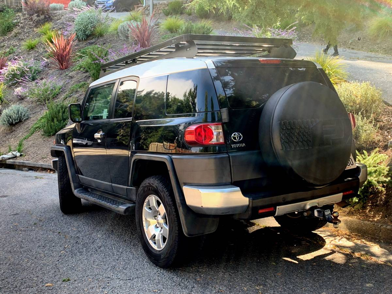 Illustration for article titled For $13,499, Could This 2007 Toyota FJ Cruiser Have You Saying ‘Ooh Baby?’
